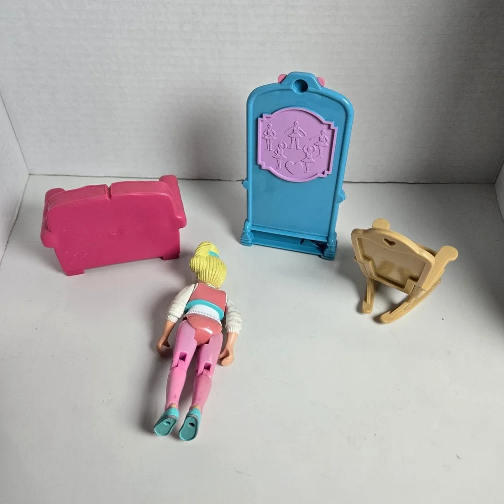 Fisher Price 90s Loving Family Lot of 4 Dollhouse Furniture Doll Blonde Girl